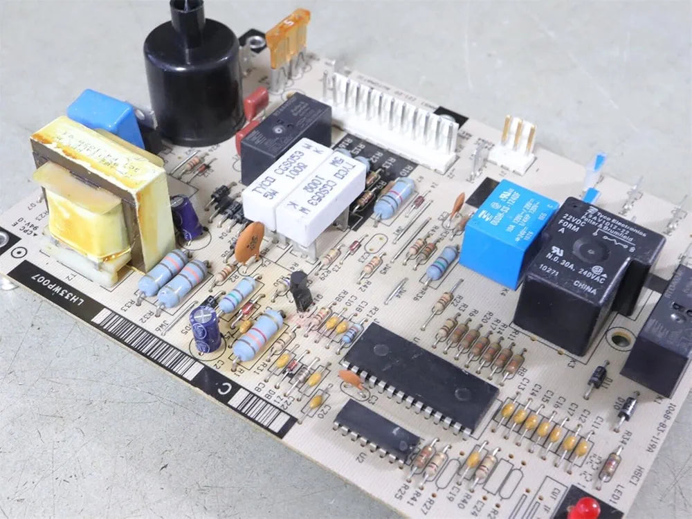 LH33WP007 Furnace Control Circuit Board 1068-15 White